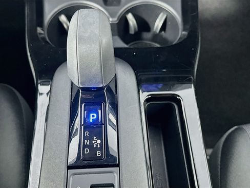 Used 2025 Toyota Prius LE FWD image 25