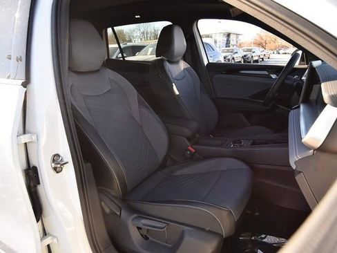 New 2026 Volkswagen Tiguan SE R-Line image 19