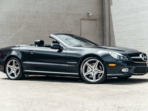 Used 2011 Mercedes-Benz SL 550 image 39