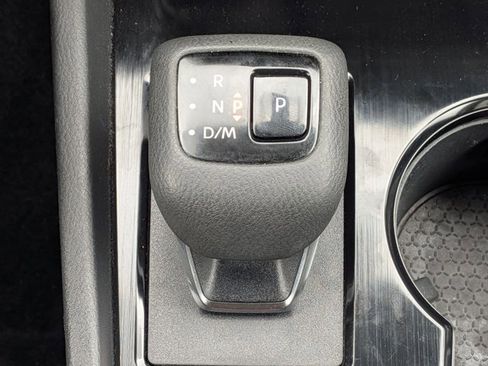 Used 2025 Nissan Rogue SV AWD/4WD image 12