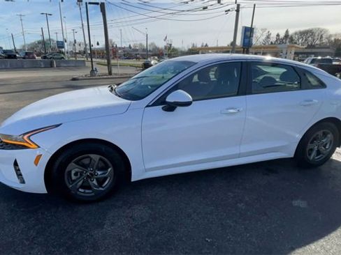 Used 2022 Kia K5 LXS image 6
