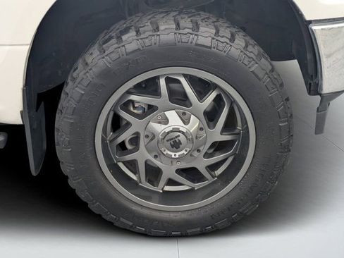 Used 2018 Ford F150 XLT w/ Trailer Tow Package image 9