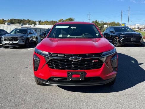 New 2026 Chevrolet Trax RS w/ Driver Confidence Package image 2