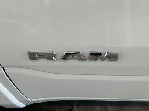 Used 2025 RAM 1500 Big Horn AWD/4WD image 23