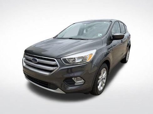 Used 2017 Ford Escape SE FWD image 3