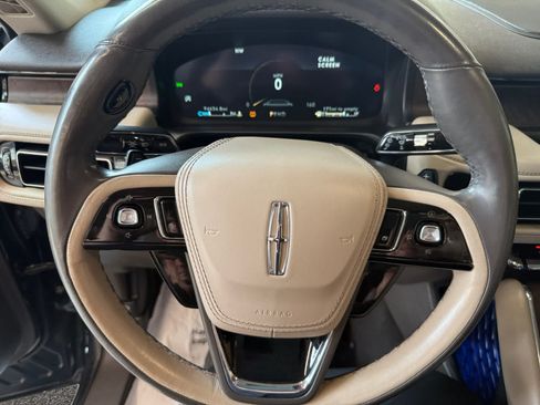 Used 2022 Lincoln Aviator Reserve w/ Equipment Group 201A AWD/4WD image 13
