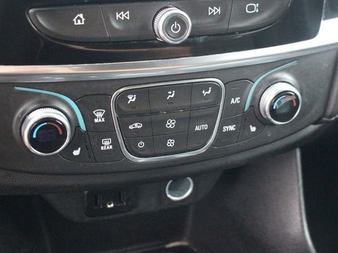 Used 2023 Chevrolet Traverse LT w/ LPO, Cargo Package AWD/4WD image 27
