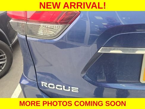 Used 2019 Nissan Rogue SV image 7