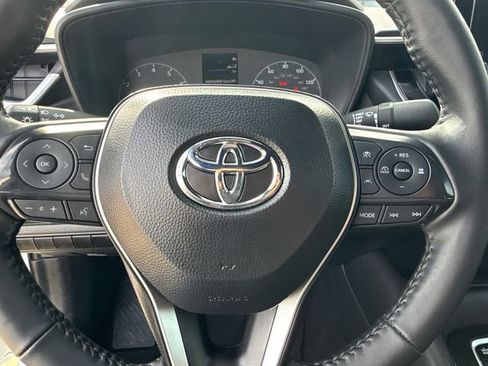 Used 2025 Toyota Corolla SE image 28