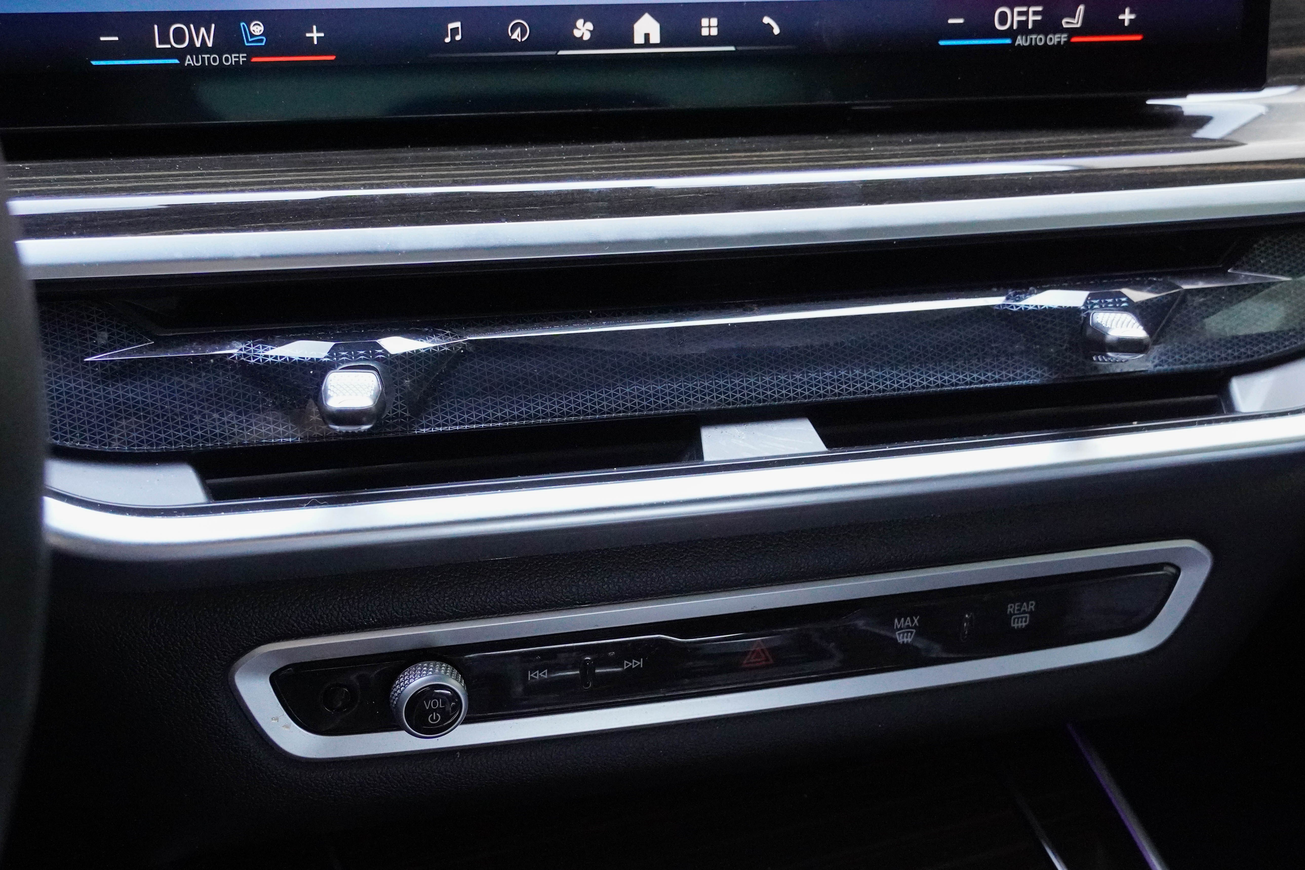 Certified 2025 BMW X5 sDrive40i RWD image 25