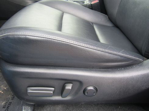 Used 2016 Toyota RAV4 Limited AWD/4WD image 18