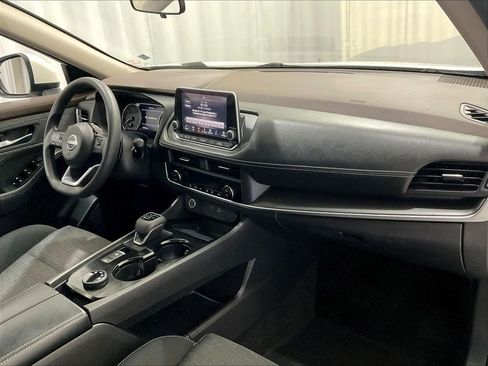 Used 2023 Nissan Rogue SV AWD/4WD image 14