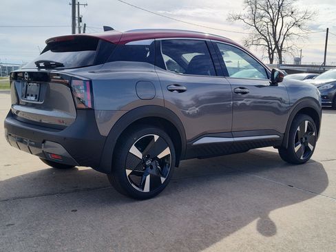 New 2026 Nissan Kicks SR w/ SR Premium Package image 5