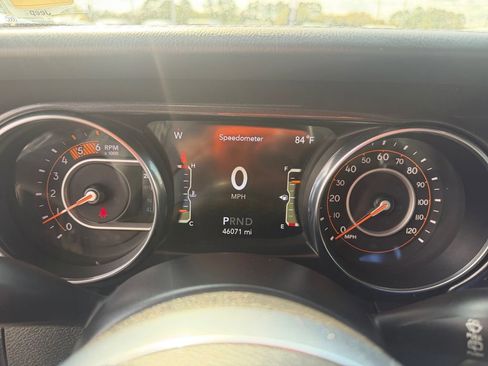 Used 2021 Jeep Wrangler Unlimited Sahara image 19