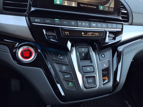 New 2026 Honda Odyssey Touring image 21