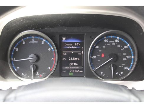 Used 2018 Toyota RAV4 LE w/ All Weather Liner Package AWD/4WD image 19