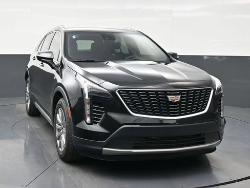 Used 2023 Cadillac XT4 Premium Luxury w/ Driver Assist Package image 7