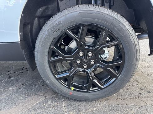 New 2025 Ford Maverick XLT w/ XLT Luxury Package image 10