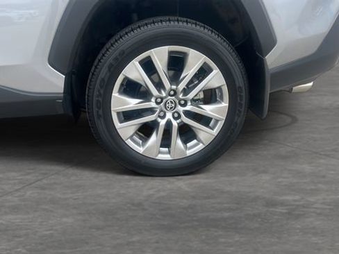 Used 2025 Toyota RAV4 Limited image 46