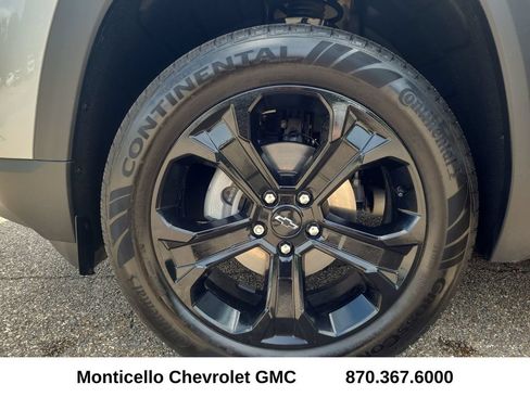 Certified 2026 Chevrolet Equinox LT w/ Midnight Edition FWD image 10