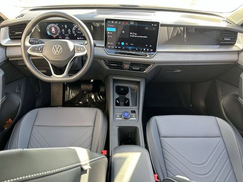 New 2026 Volkswagen Tiguan SE AWD/4WD image 11