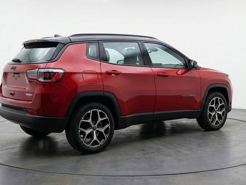 Used 2025 Jeep Compass Limited AWD/4WD image 9