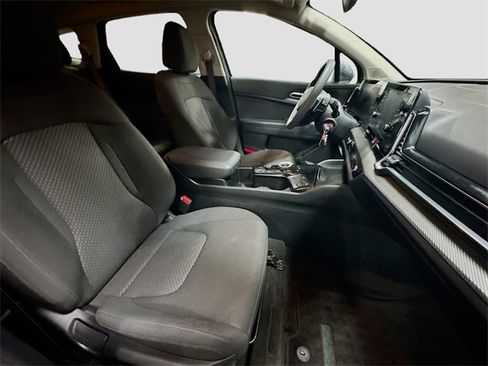 Used 2023 Kia Sportage LX image 30