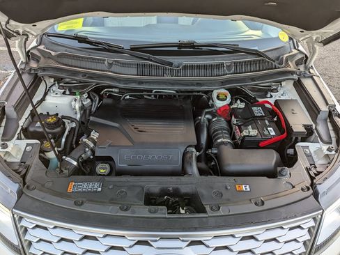 Used 2018 Ford Explorer Platinum AWD/4WD image 50