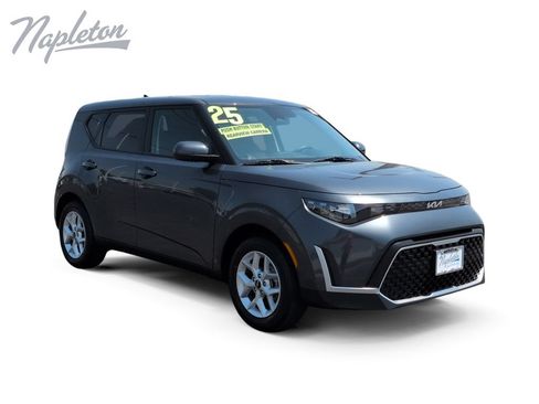 Used 2025 Kia Soul LX FWD image 8