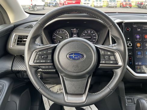 Used 2024 Subaru Ascent Premium w/ Convenience Package image 18