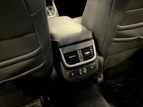 Used 2023 Subaru Outback Limited image 34