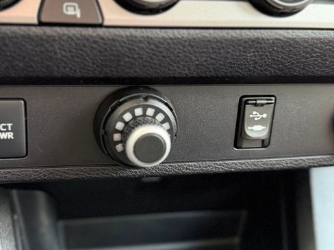 Used 2016 Toyota Tacoma SR5 image 16