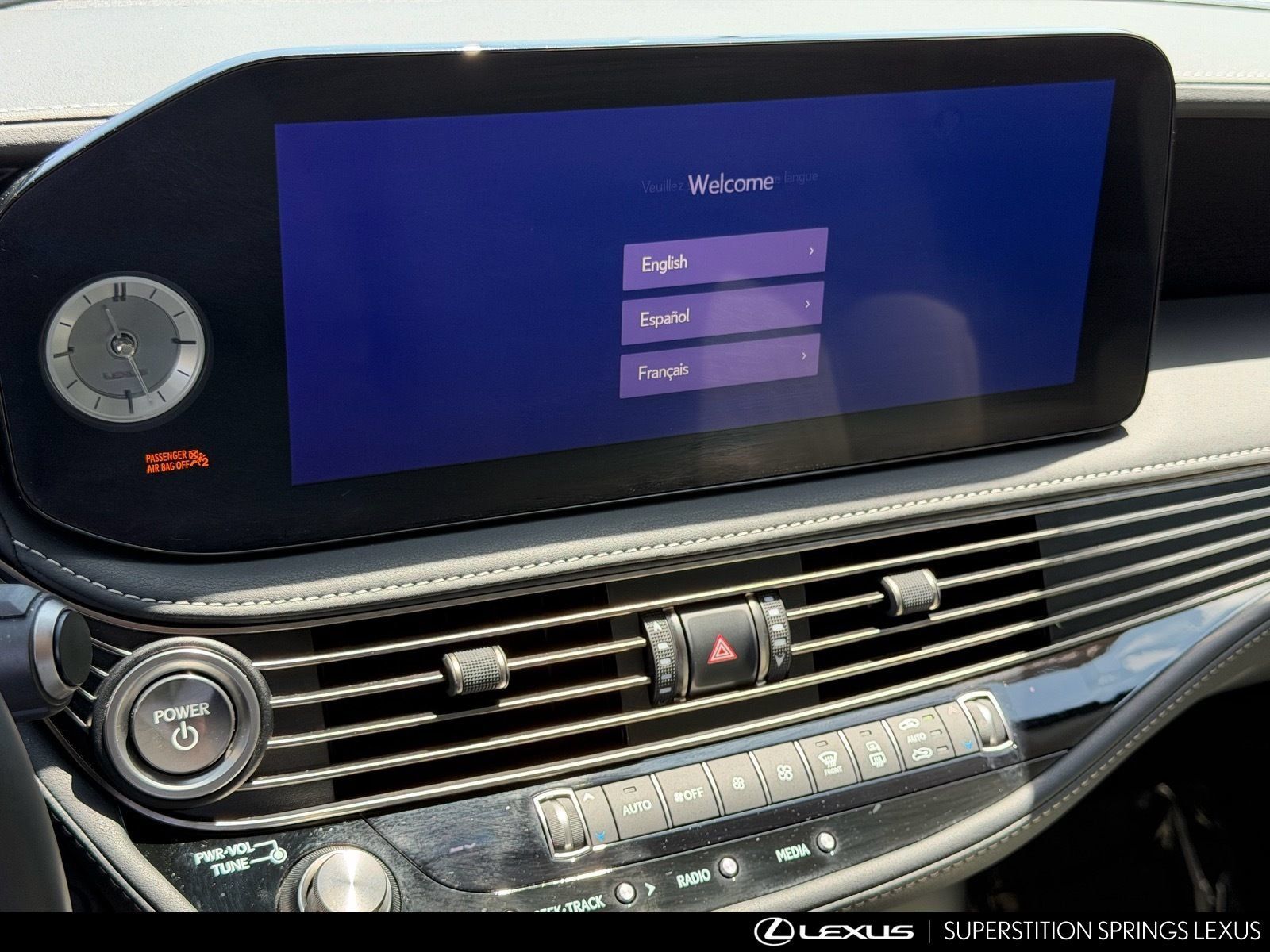 Certified 2023 Lexus LS 500h AWD w/ Luxury Package image 18
