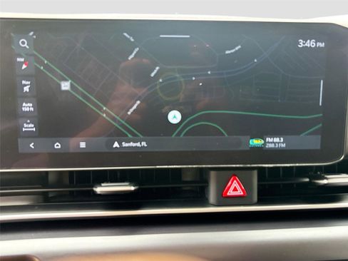 Used 2025 Kia Carnival FWD image 13