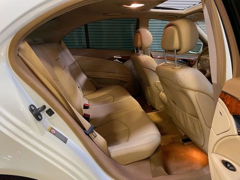 Used 2008 Mercedes-Benz E 350 Sedan image 31