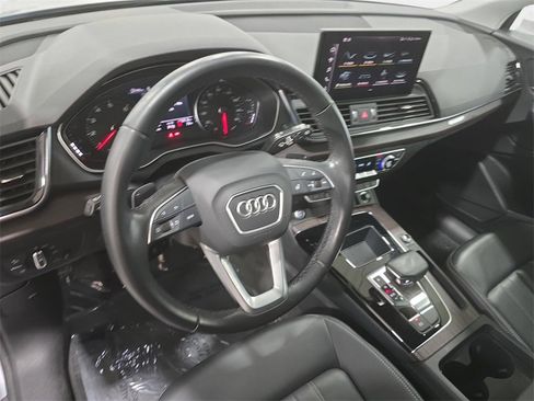 Used 2023 Audi Q5 2.0T Premium w/ Convenience Package image 16
