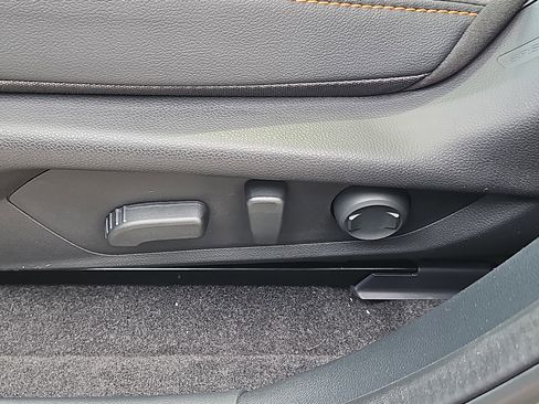 New 2025 Subaru Crosstrek 2.5i Limited image 13