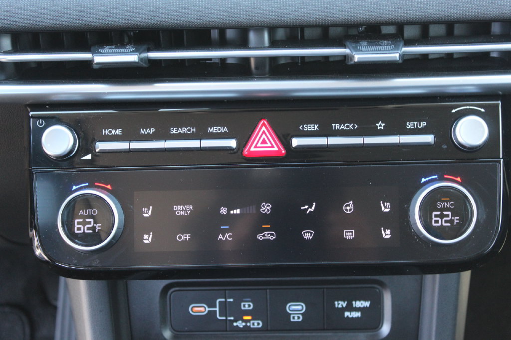 Used 2026 Hyundai Tucson Limited AWD/4WD image 24