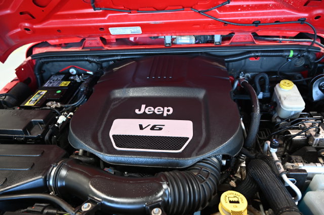 Used 2014 Jeep Wrangler Unlimited Sport AWD/4WD image 31