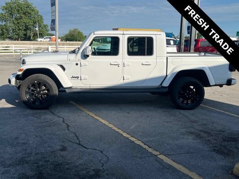 Used 2023 Jeep Gladiator Overland AWD/4WD image 4