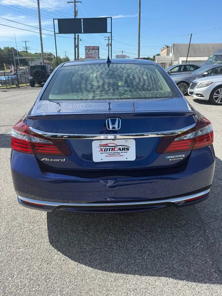 Used 2017 Honda Accord Touring image 7