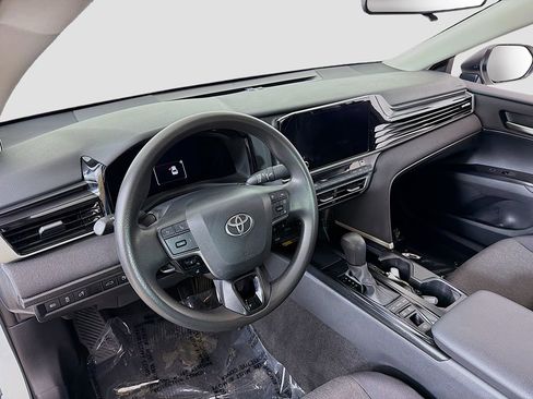 Used 2025 Toyota Camry LE image 16