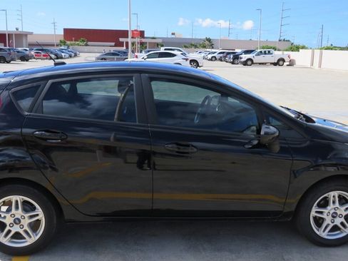 Used 2017 Ford Fiesta SE FWD image 5