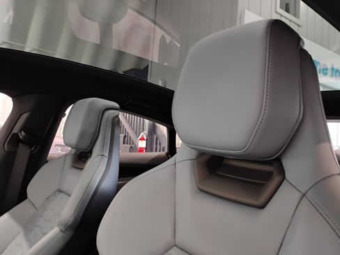 Used 2022 Audi e-tron GT Prestige w/ Prestige Package image 46