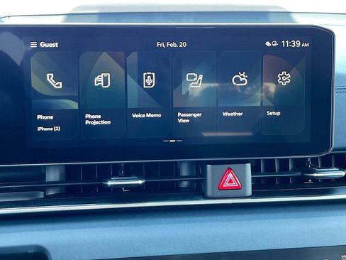 Certified 2025 Kia Carnival EX image 17