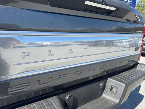 Used 2017 Ford F250 Platinum w/ FX4 Off-Road Package image 34