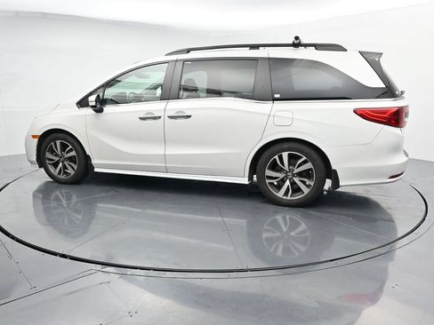 Used 2023 Honda Odyssey Touring image 5