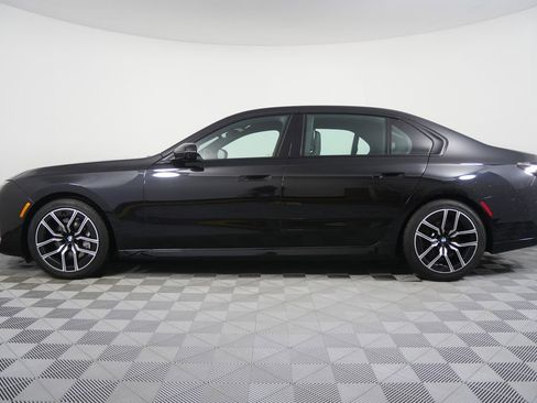 Certified 2024 BMW 740i xDrive image 6