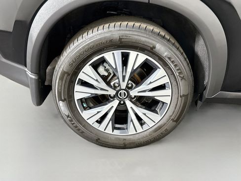 Used 2021 Nissan Rogue SV w/ Premium Package FWD image 33