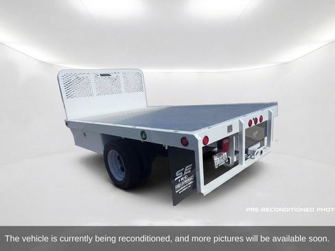 Used 2024 Ford F550 2WD Regular Cab Super Duty w/ XL Chrome Package image 8